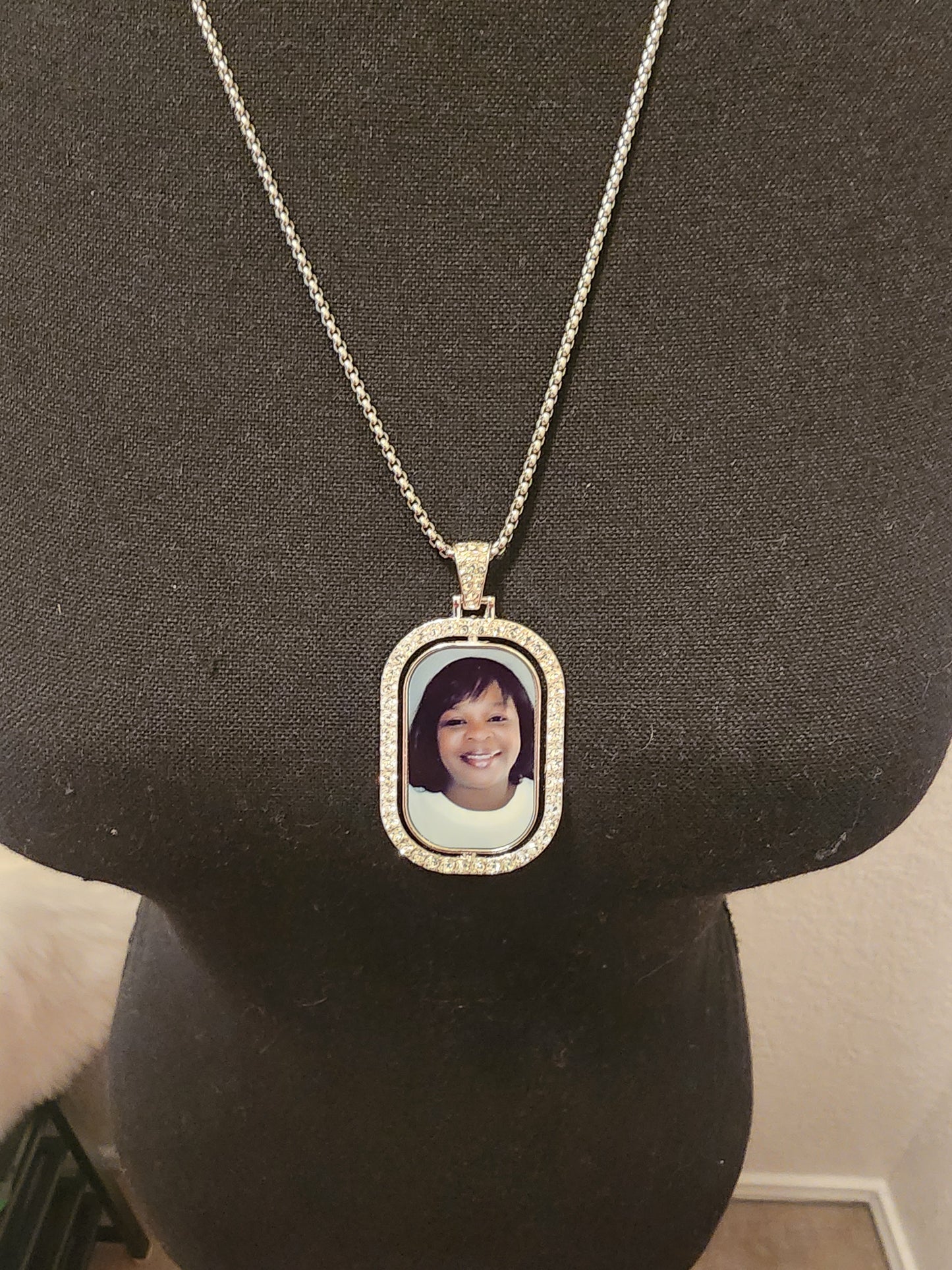 Custom Memorial Photo Pendant Necklace – CZ Diamond Frame